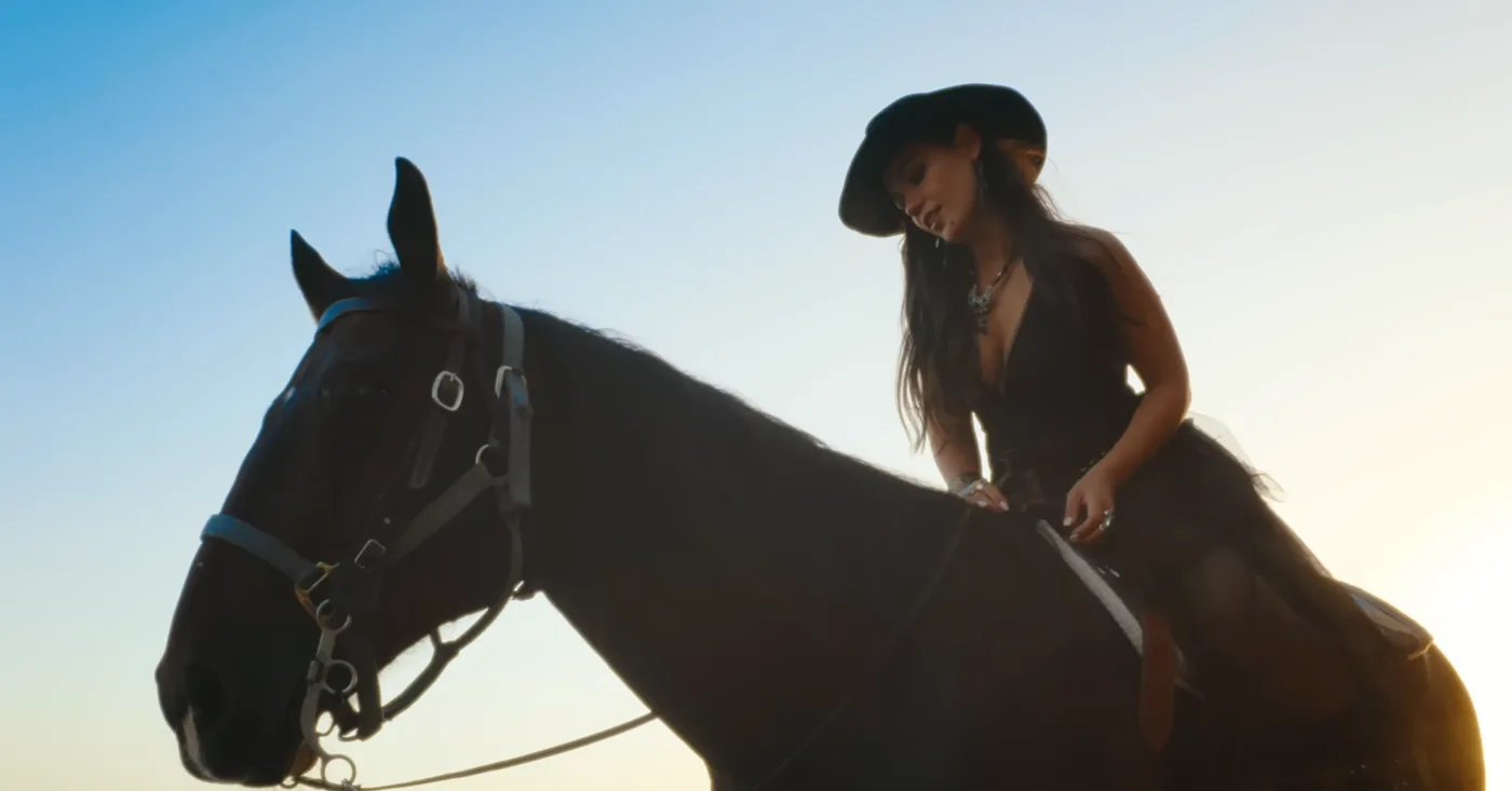 Natalie Cortez — Gata Prohibida